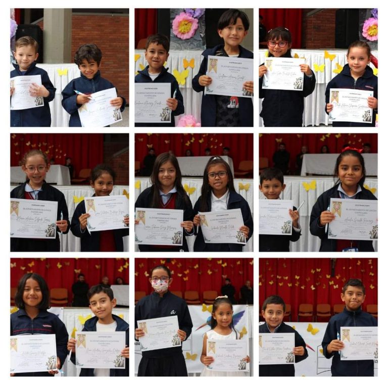 ESTUDIANTES QUE IZARON BANDERA